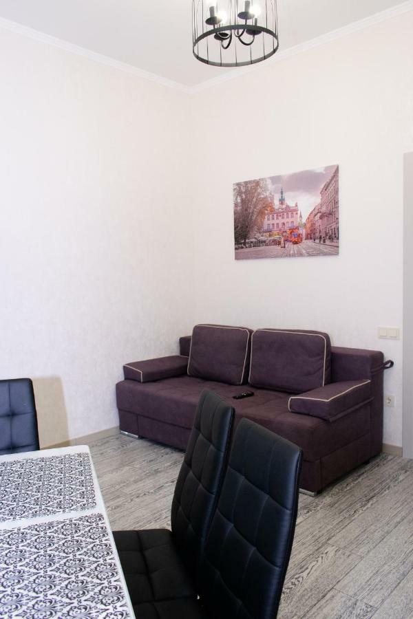 Apartment Barvy Lvova On Kostyushka St Buitenkant foto