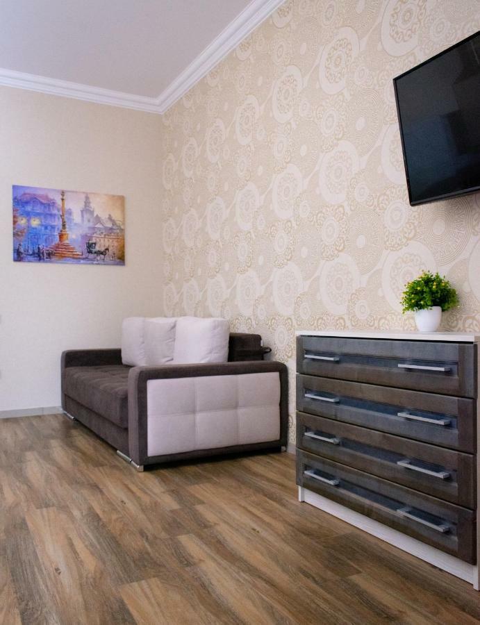 Apartment Barvy Lvova On Kostyushka St Buitenkant foto