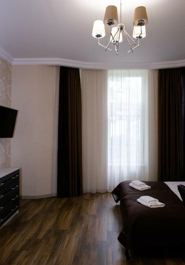 Apartment Barvy Lvova On Kostyushka St Buitenkant foto