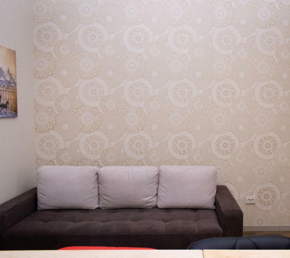 Apartment Barvy Lvova On Kostyushka St Buitenkant foto