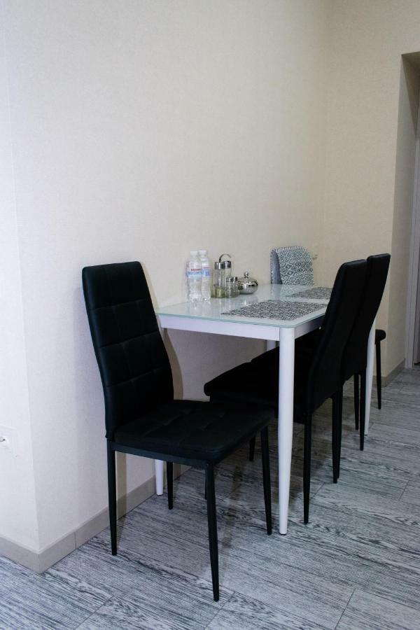 Apartment Barvy Lvova On Kostyushka St Buitenkant foto