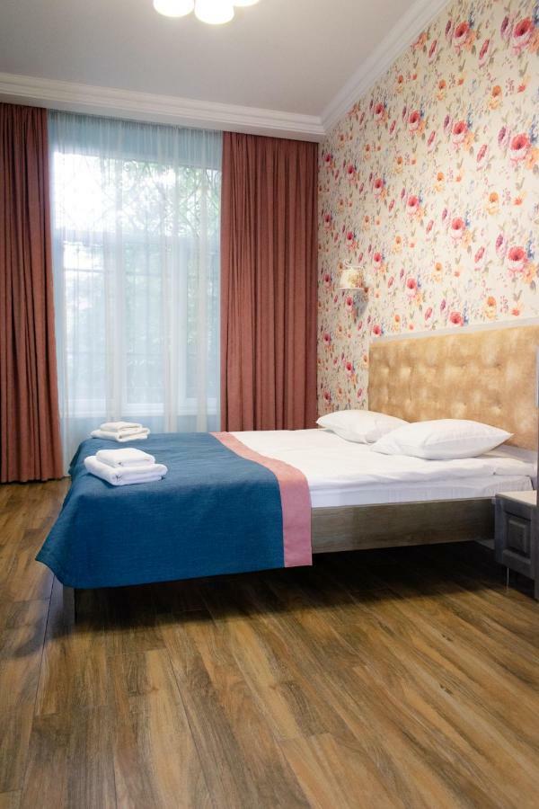 Apartment Barvy Lvova On Kostyushka St Buitenkant foto