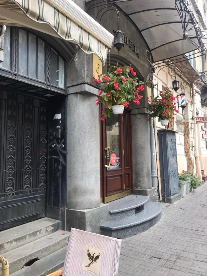 Apartment Barvy Lvova On Kostyushka St Buitenkant foto